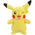 Pokémon Pikachu knuffel 27 cm met knipoog voorkant